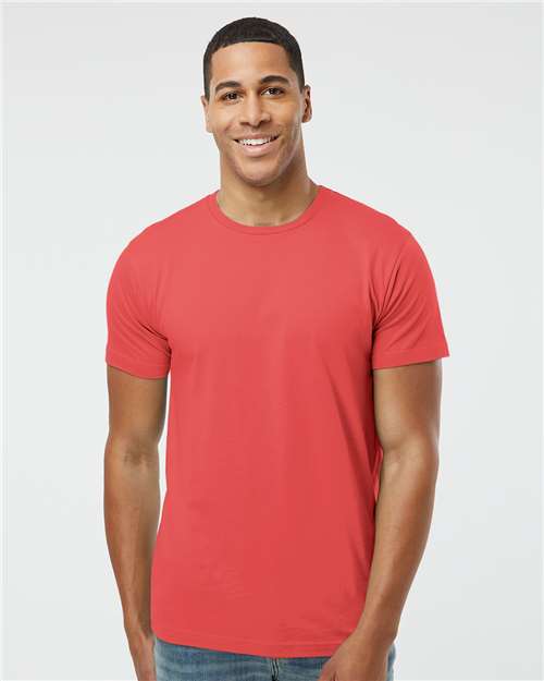 LAT 6901 - Unisex Fine Jersey Tee