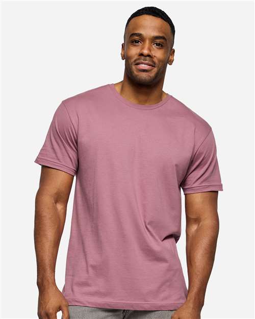 LAT 6901 - Unisex Fine Jersey Tee