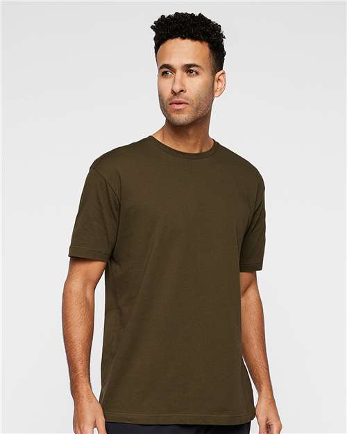 LAT 6901 - Unisex Fine Jersey Tee