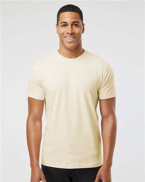 LAT 6901 - Unisex Fine Jersey Tee